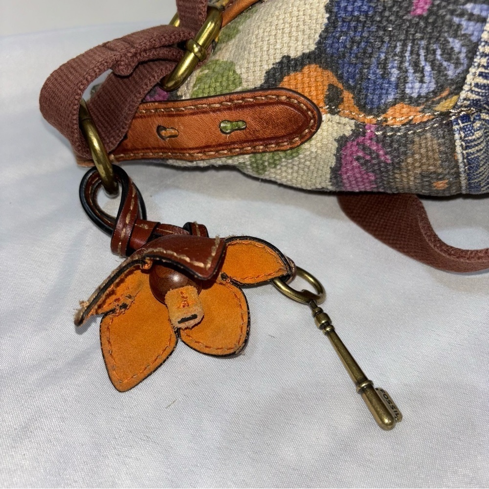FOSSIL Vtg Boho Floral Canvas Suede Leather Crossbody Shoulder Bag - Picture 4 of 14